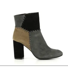 Igualados MC-17 Black, Grey & Beige Ankle Boots