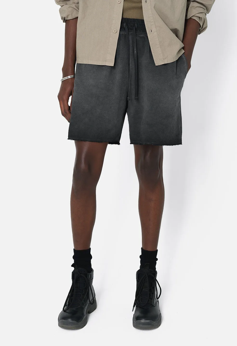 Tuck Terry Shorts / Oil Wash Black